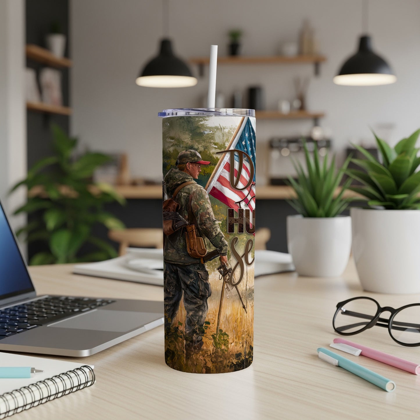Hunting tumbler with American flag and eagle, featuring "Proud Hunter" text.