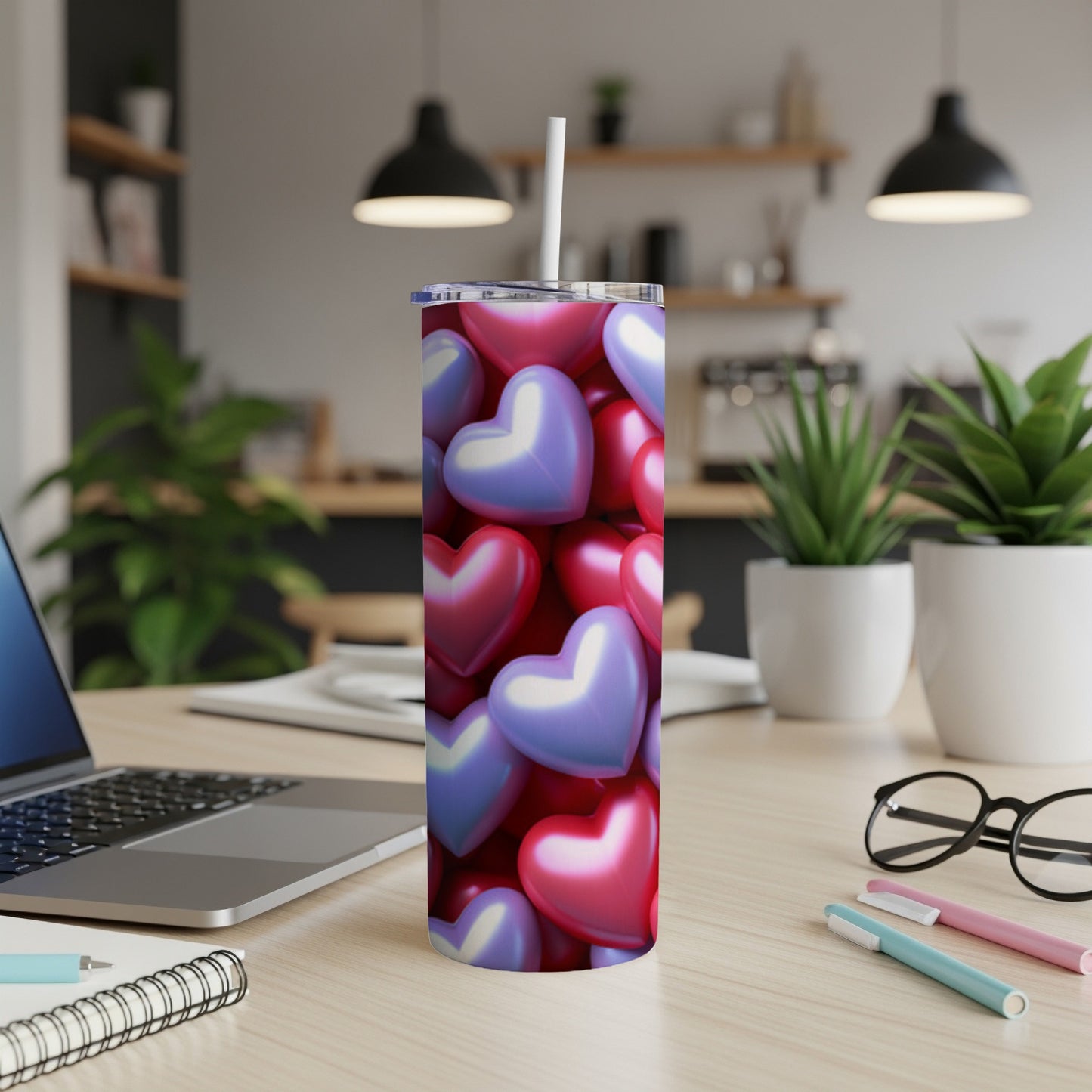 Tumbler with a repeating pattern of glossy pink and purple hearts.