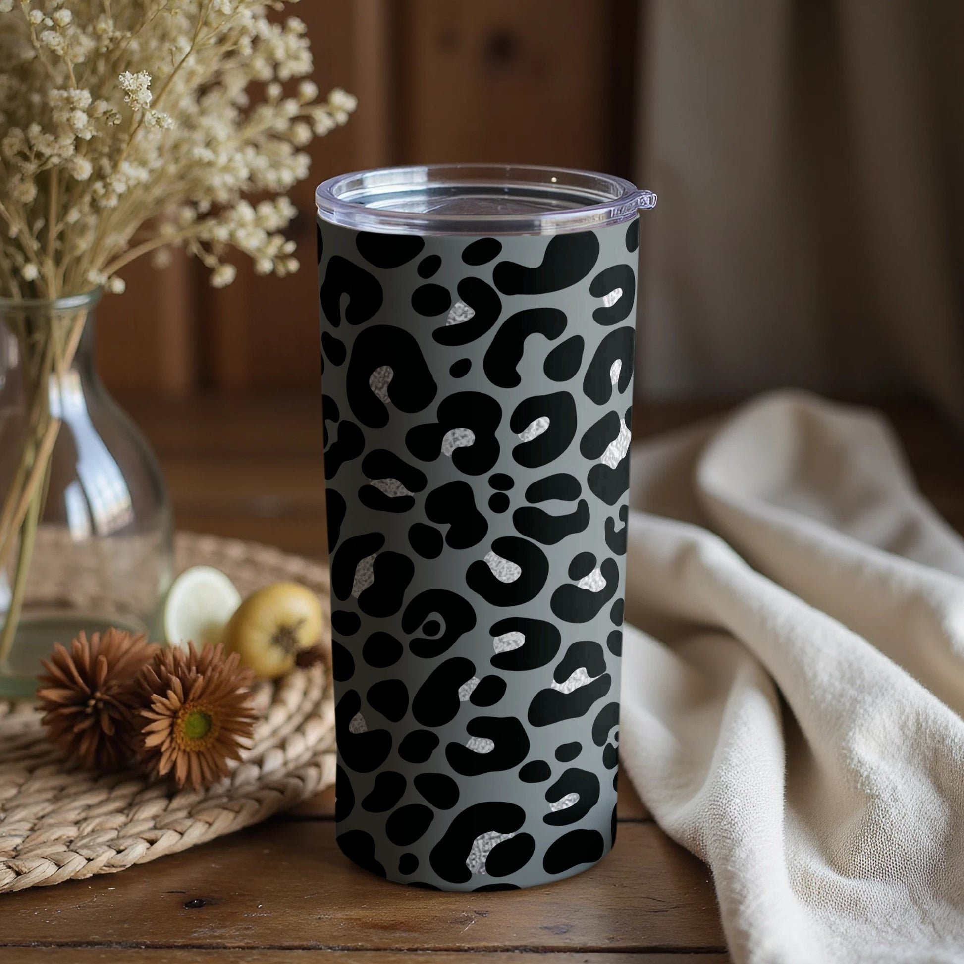 Stylish Leopard Print Tumbler Perfect For Beverages
