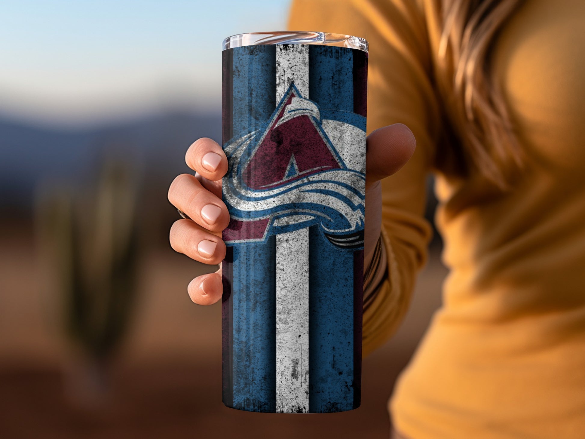 Stylish Tumbler With Unique Mountain Design Flask