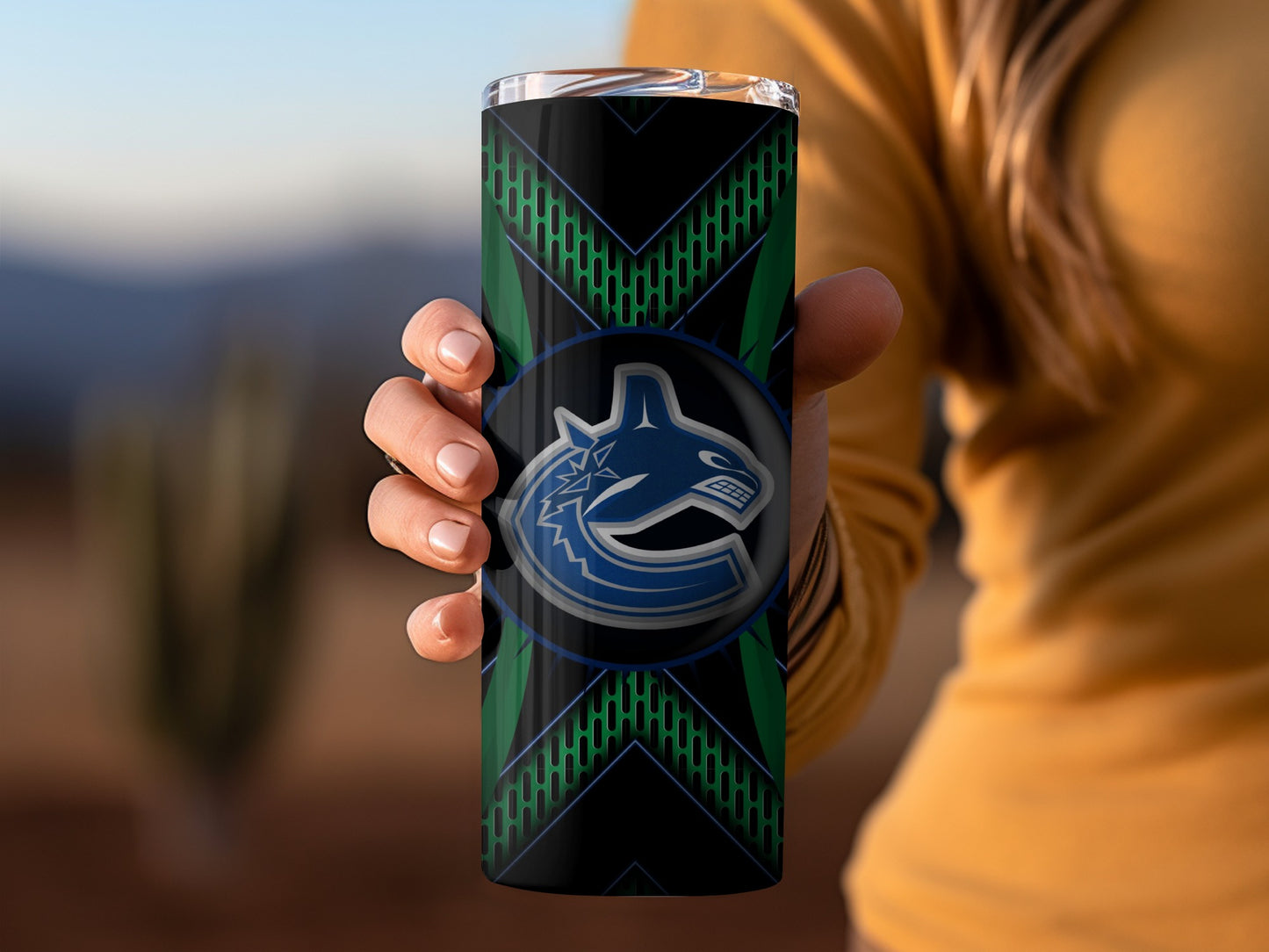 Vancouver Canucks Emblem in Green and Black Design Tumblers