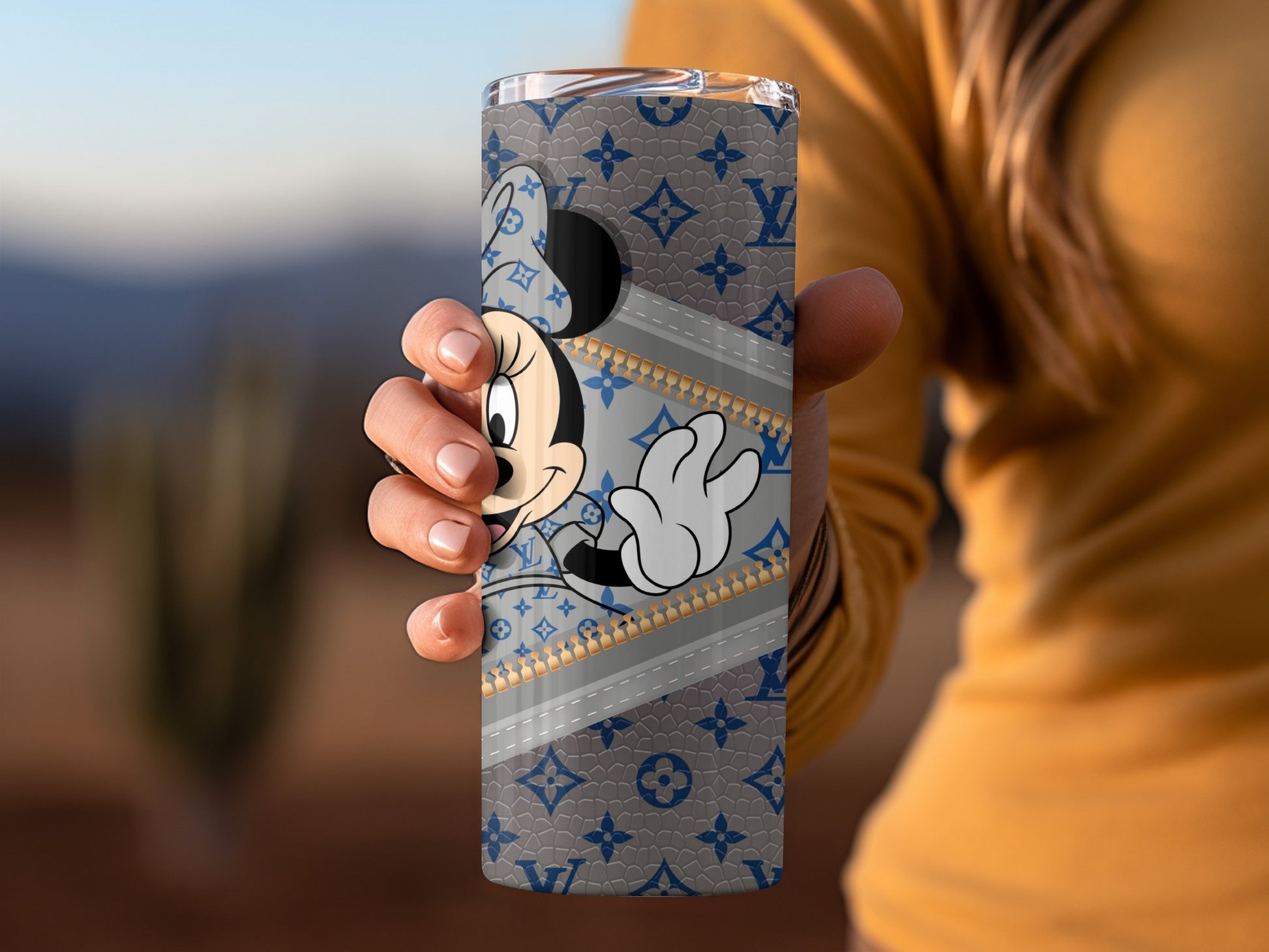 Minnie Mouse Design Travel Tumbler for Stylish Beverages