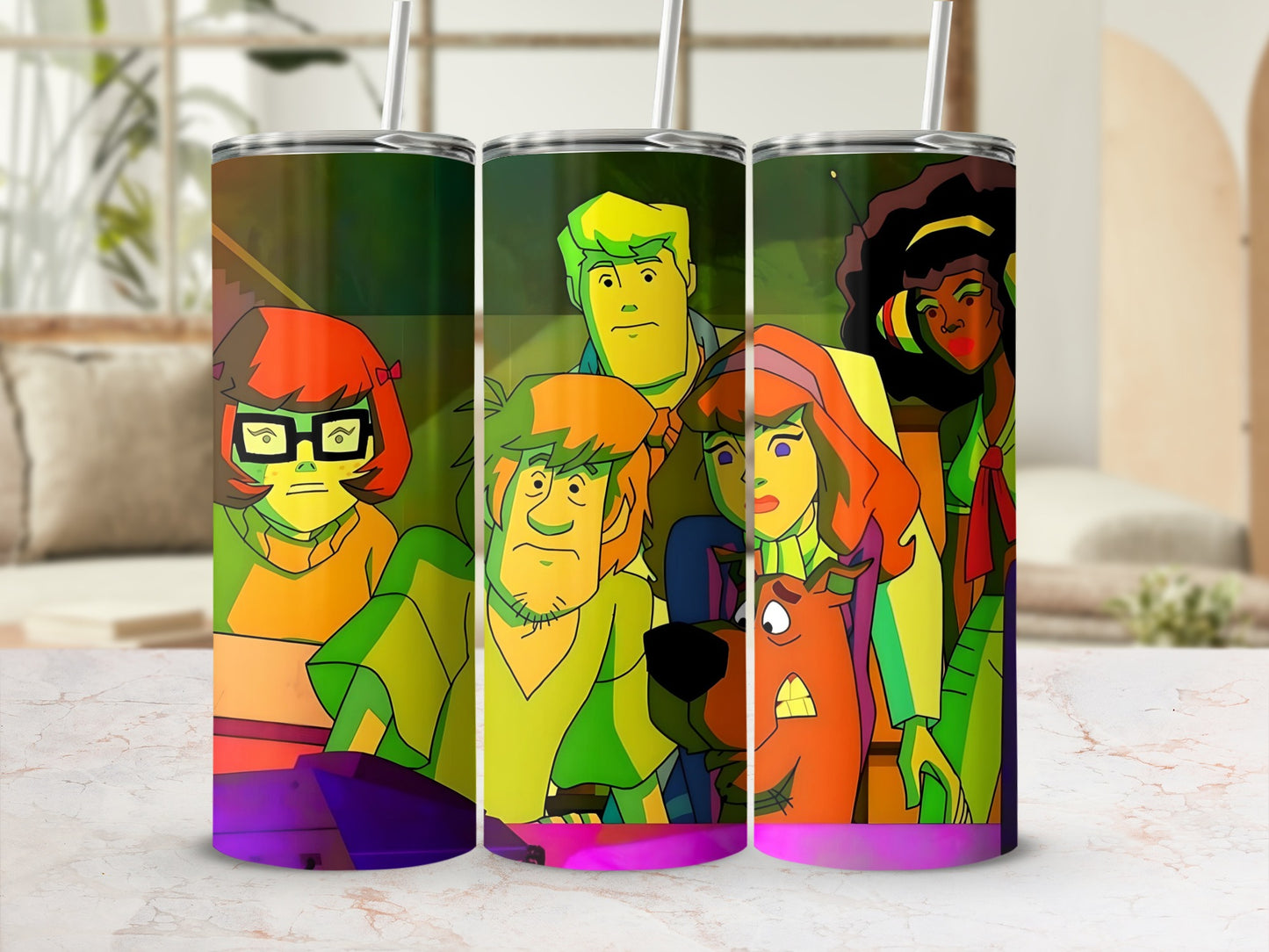 Scooby-Doo characters Velma, Fred, Daphne, Shaggy, Scooby, and Mystery Machine on a tumbler.