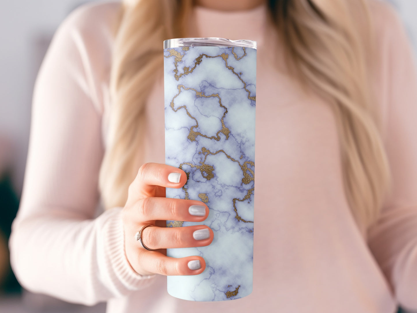 Golden Veins On Pale Lilac Marble Design Pattern Tumblers